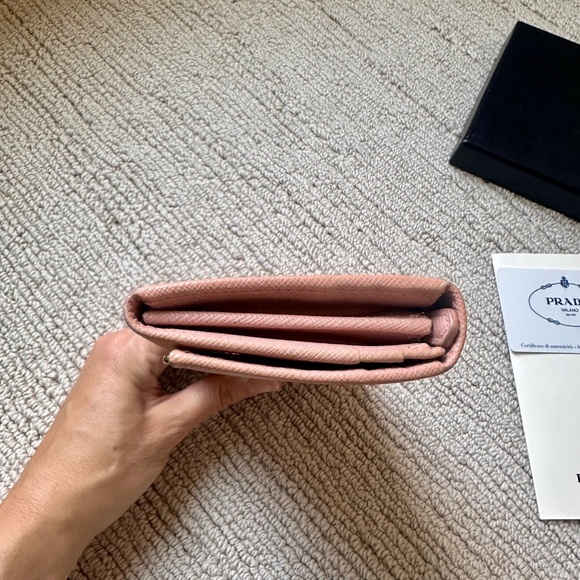 2 PRADA WALLETS!! 100% Authentic w/ Prada Gift Boxes Pink & Black RARE!! - Picture 12 of 14